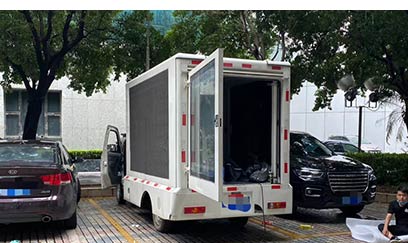 P8-mobile-truck-led-screen-1